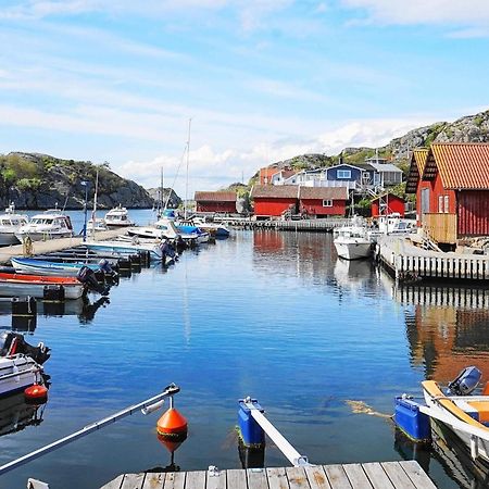 2 Person Holiday Home In R Nn Ng Rönnäng Esterno foto