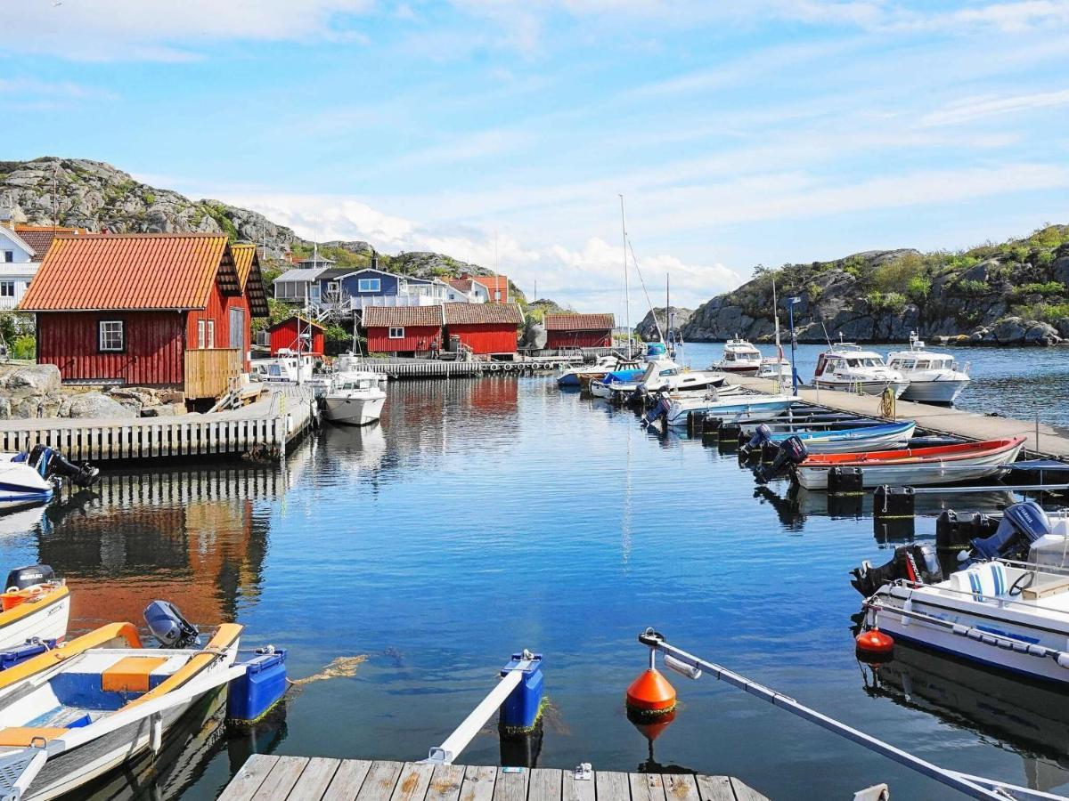 2 Person Holiday Home In R Nn Ng Rönnäng Esterno foto